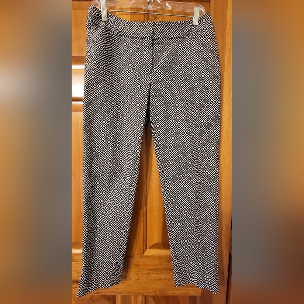 White House Black Market Monochrome Geometric Pants